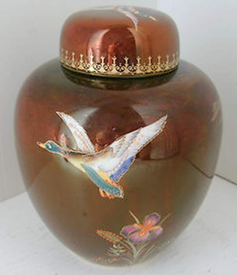 Flying Mallard Medium Ginger Jar & Lid by Carlton Ware (England)-1