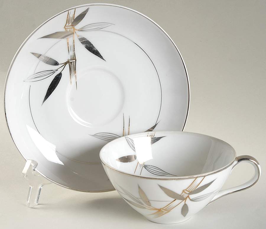 571 (Verge) Flat Cup & Saucer Set by CBC China Japan-1