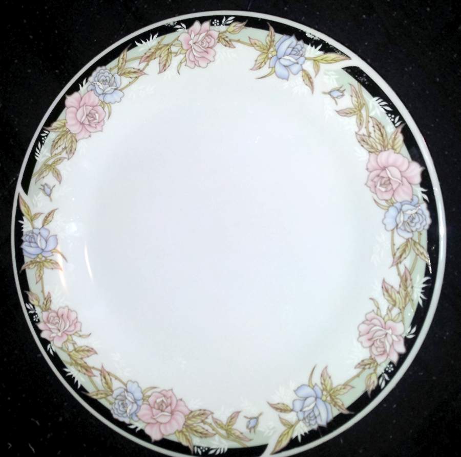 Lizzie Dinner Plate by China Pearl-1