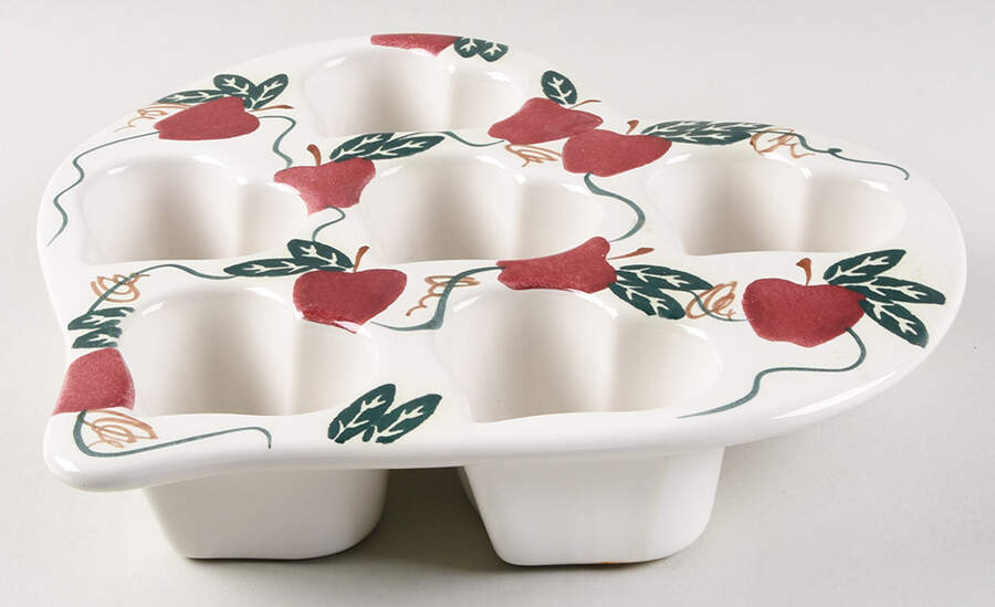 CPY3 Muffin Pan (Holds 6 Muffins) by Chapparral-1