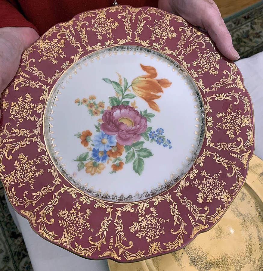 CZE287 Dinner Plate by Czechia-Czechoslovakia-1