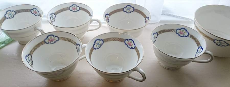 9613 Footed Cup by Crown Chelsea-1