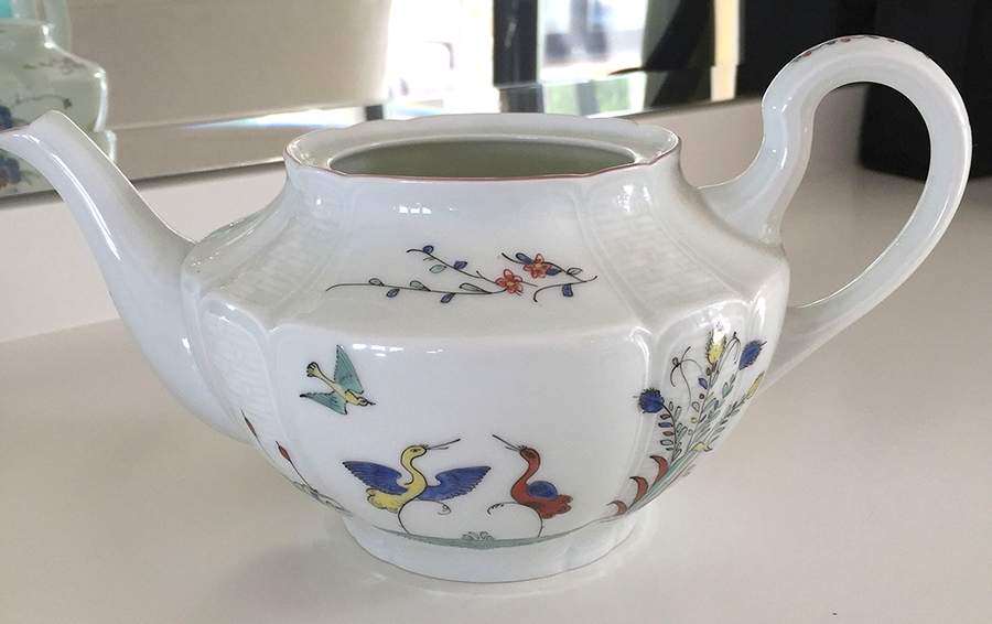 CHY7 Teapot No Lid by Chantilly-1