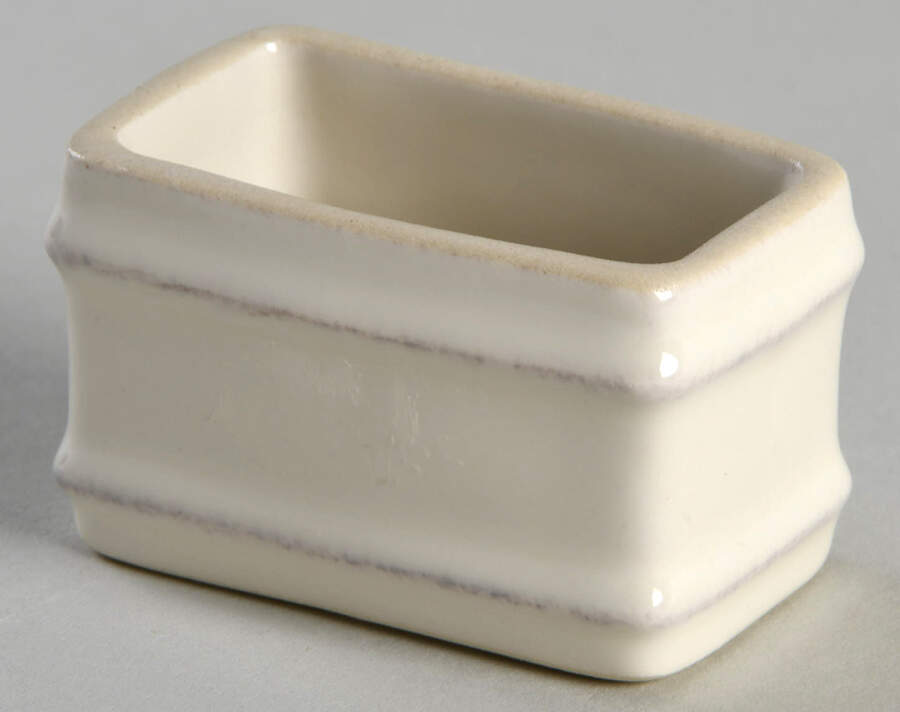 Cook and Host Cream Napkin Ring by Casafina-1