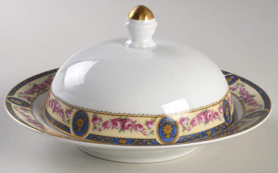 CZE354 Round Covered Butter with Strainer by Czechia-Czechoslovakia-1