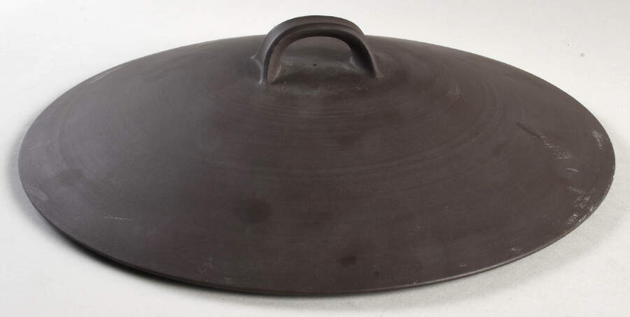 Flamestone Smooth Brown Lid for 4 Quart Round Casserole by Dansk-1