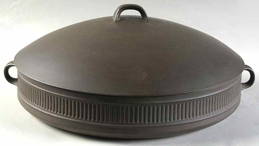 Flamestone Fluted Brown (Older) 5.25 Quart Round Covered Casserole by Dansk-1