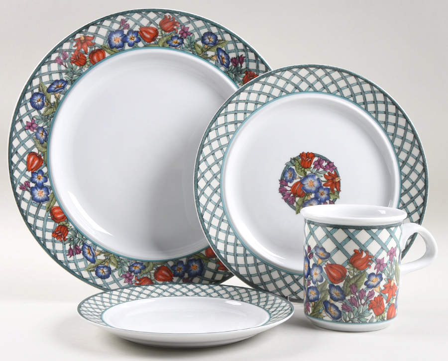 Nordic Garden-Lattice & Ribbon 4 Piece Place Setting by Dansk-1