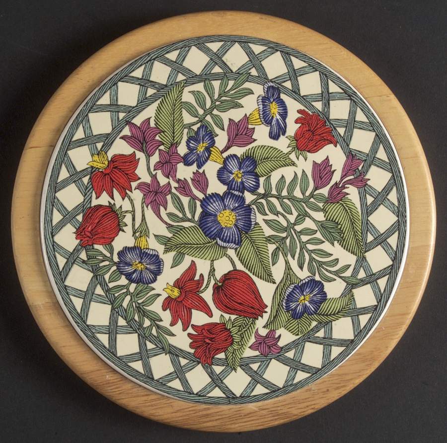 Nordic Garden-Lattice & Ribbon Wood Frame Trivet by Dansk-1