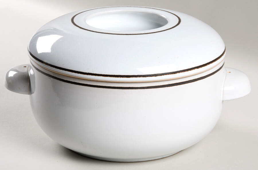 Canterbury 2 Qt Round Covered Casserole by Denby-Langley-1