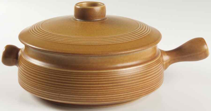 Canterbury 2.5 Qt Round Covered Casserole by Denby-Langley-1
