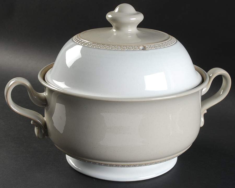 Champagne 2 Qt Round Covered Casserole by Denby-Langley-1