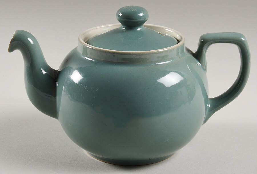 Manor Green Small Teapot & Lid by Denby-Langley-1