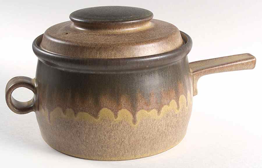 Romany Brown 2.5 Qt Round Covered Casserole by Denby-Langley-1