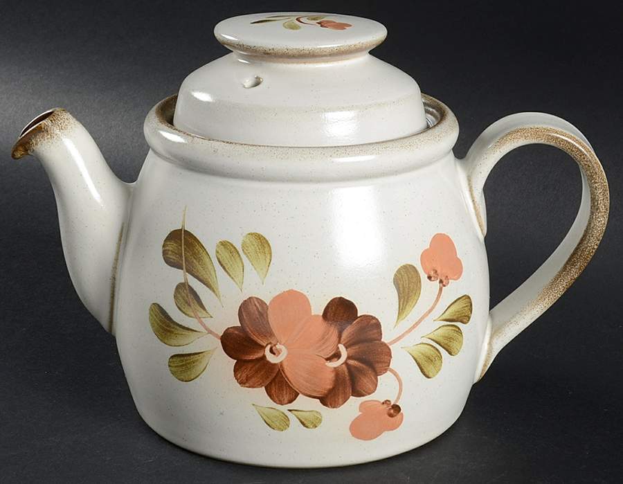 Serenade (Stoneware) Teapot & Lid by Denby-Langley-1