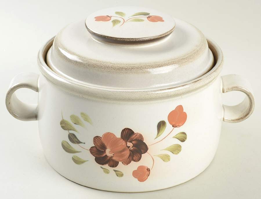 Serenade (Stoneware) 2.5 Qt Round Covered Casserole by Denby-Langley-1