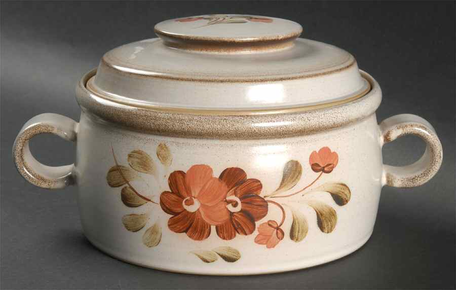 Serenade (Stoneware) 1.25 Qt Round Covered Casserole by Denby-Langley-1