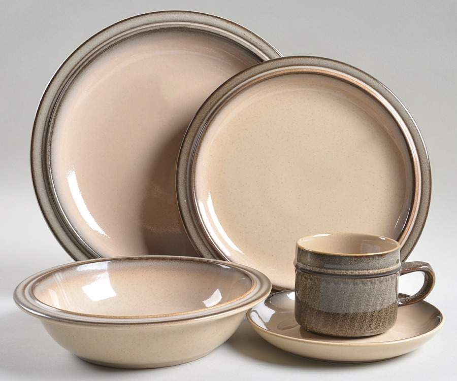 Sonnet 5 Piece Place Setting by Denby-Langley-1