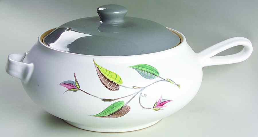 Spring 3.5 Quart Round Covered Casserole by Denby-Langley-1
