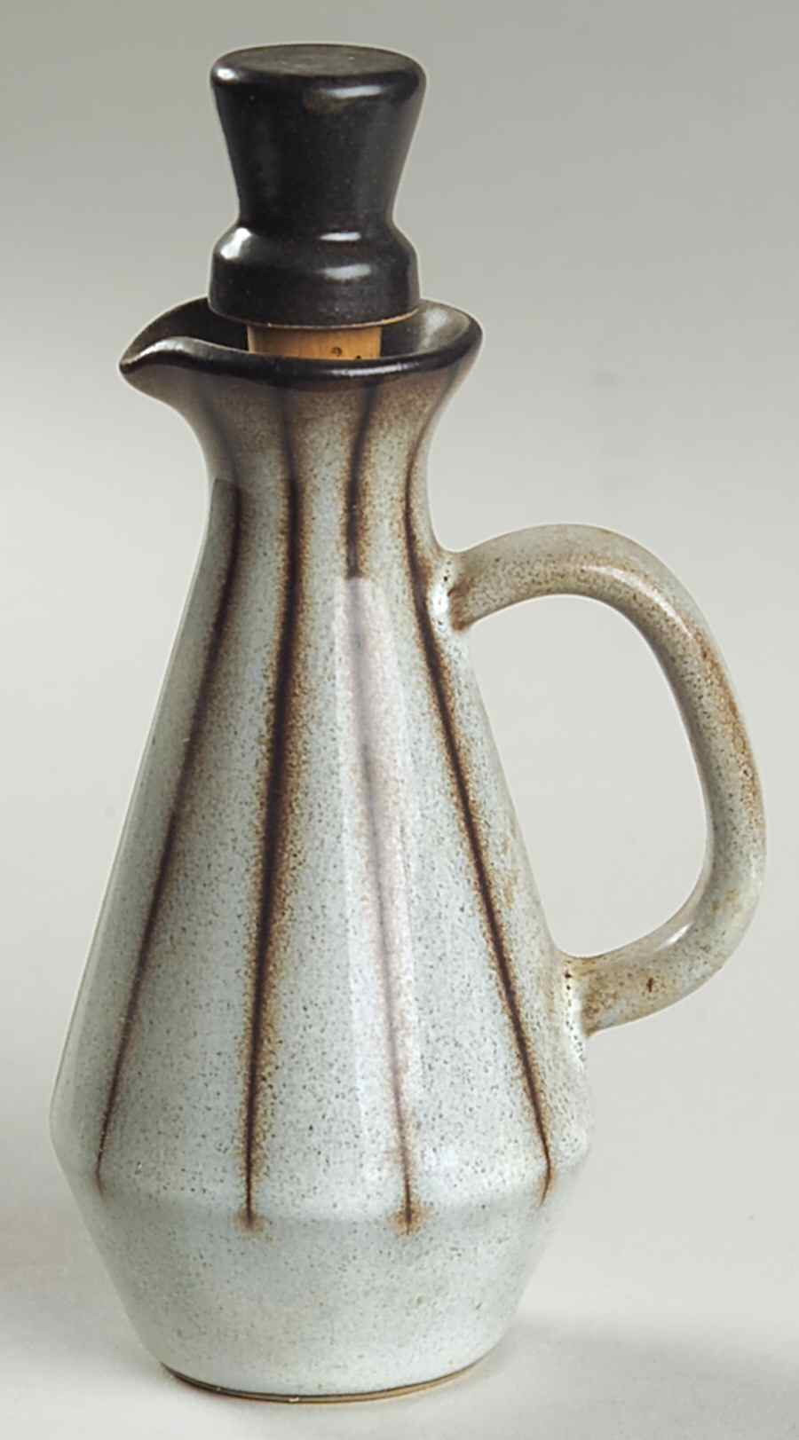 Studio Oil Or Vinegar Cruet and Stopper by Denby-Langley-1