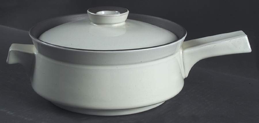 Summit (Celadon) 1.75 Qt Round Covered Casserole by Denby-Langley-1
