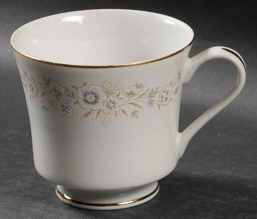 Winchester Footed Cup by Diamond (Japan)-1