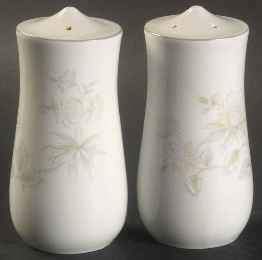 Trousseau Pepper Shaker by Diamond Craft-1