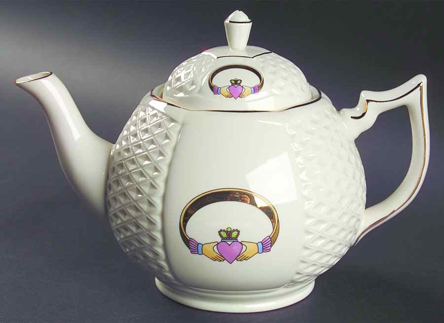 Claddagh Teapot & Lid by Donegal Parian-1