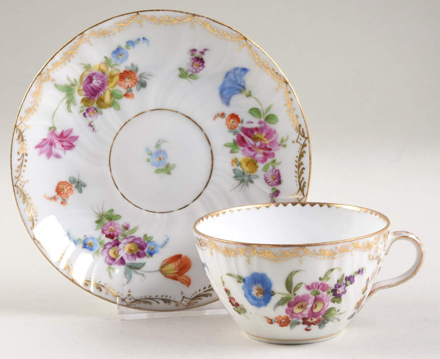 RKE6 Flat Cup & Saucer Set by Royal Kendal-1