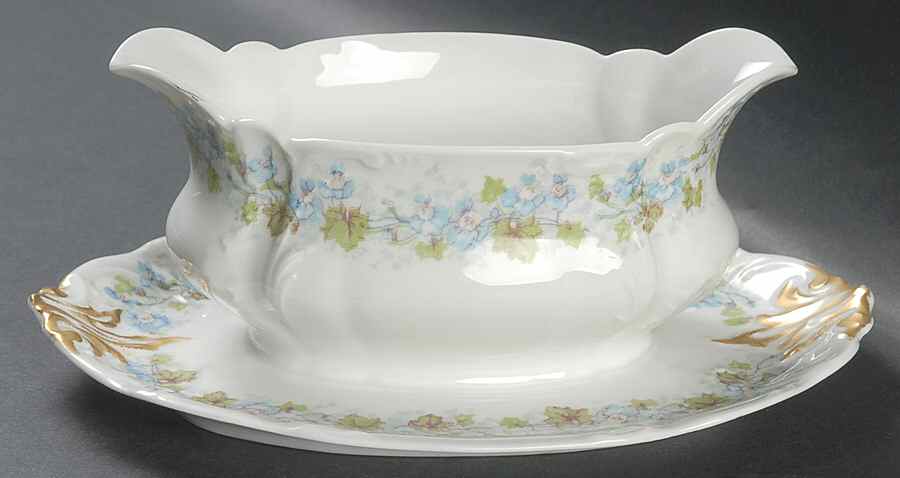 DEI150 Gravy Boat with Attached Underplate by Delinieres-1