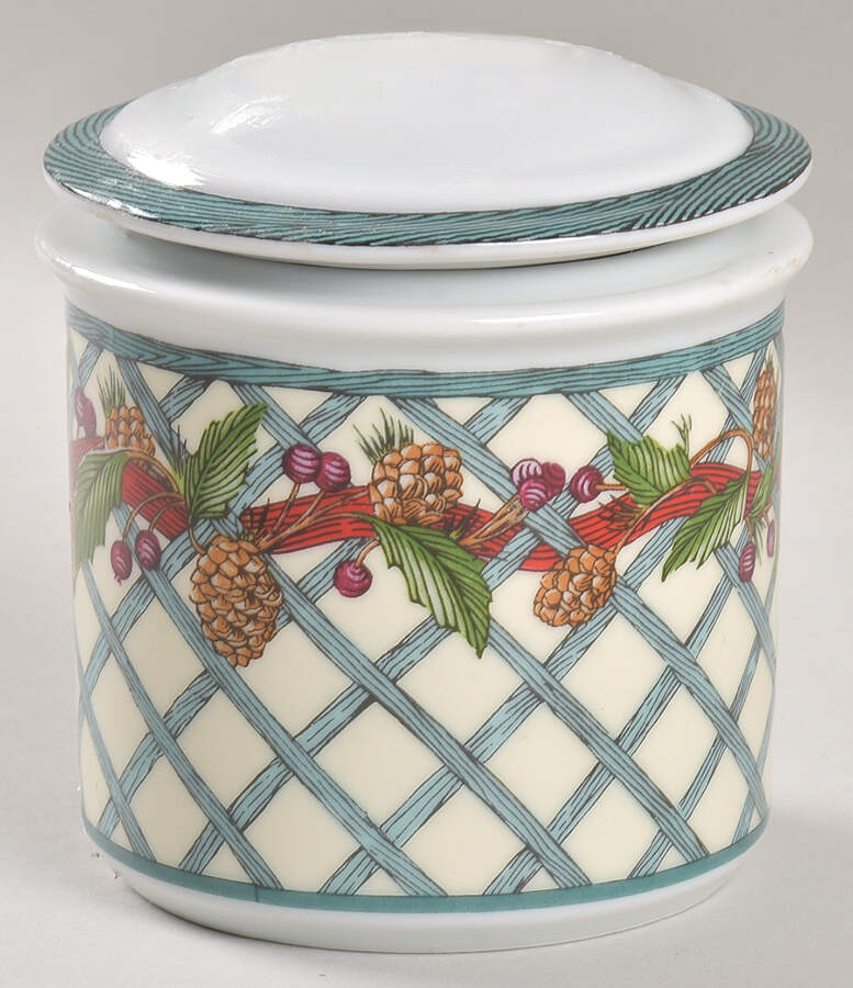 Nordic Holiday-Lattice, Ribbon&Berries Sugar Bowl & Lid by Dansk-1