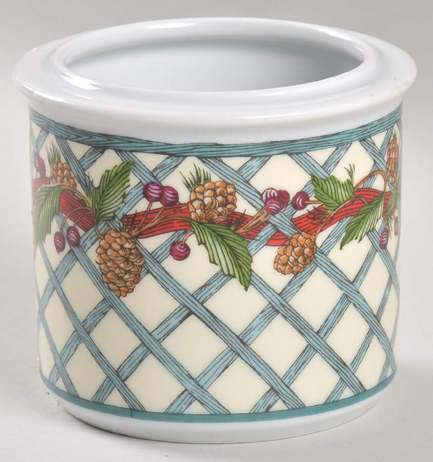 Nordic Holiday-Lattice, Ribbon&Berries Sugar Bowl No Lid by Dansk-1