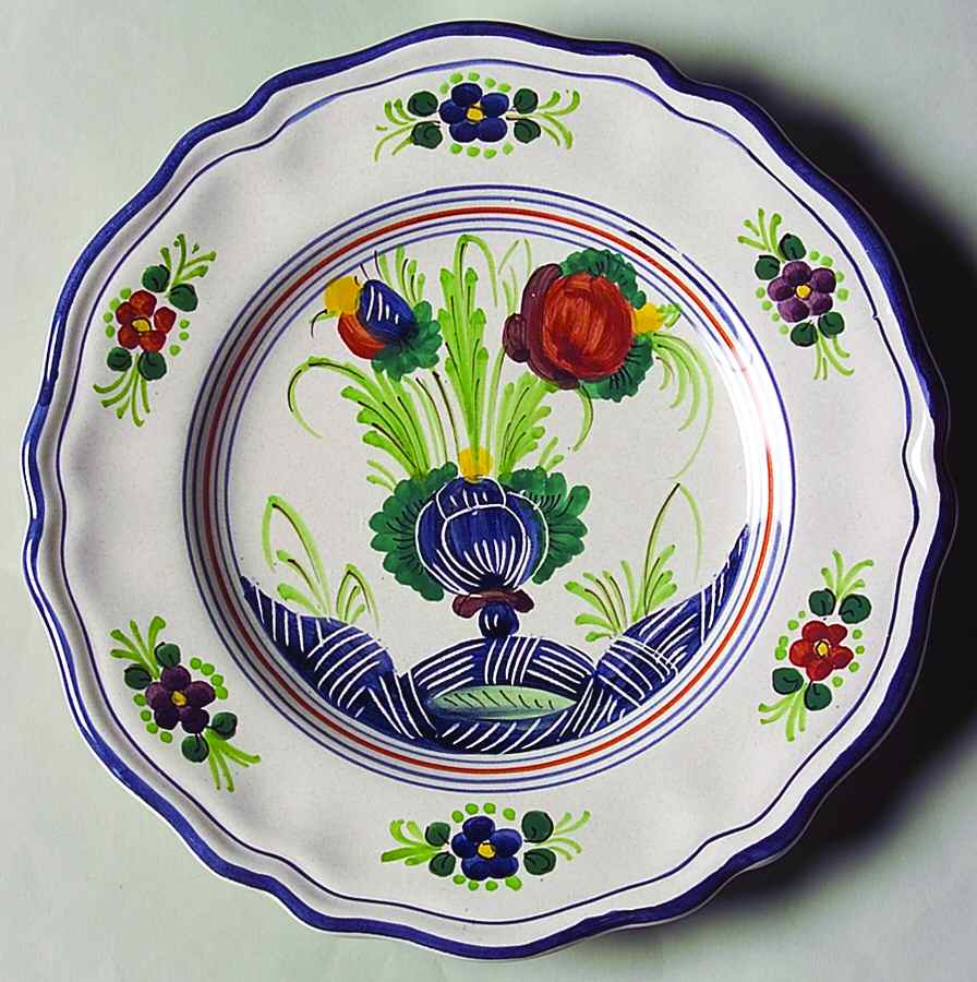 Garofano Salad Plate by Deruta (Italy)-1