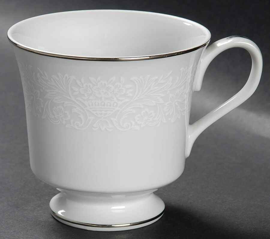 Lace Point Footed Cup by Diamond Craft-1
