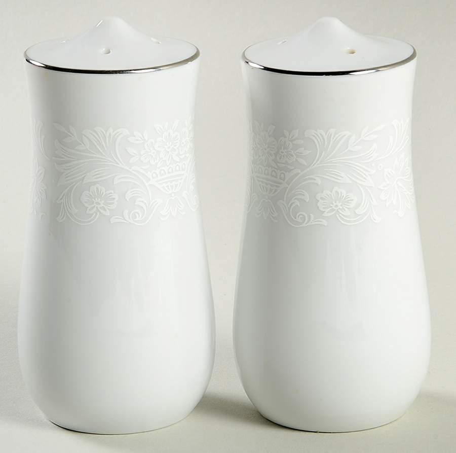 Lace Point Salt & Pepper Set by Diamond Craft-1