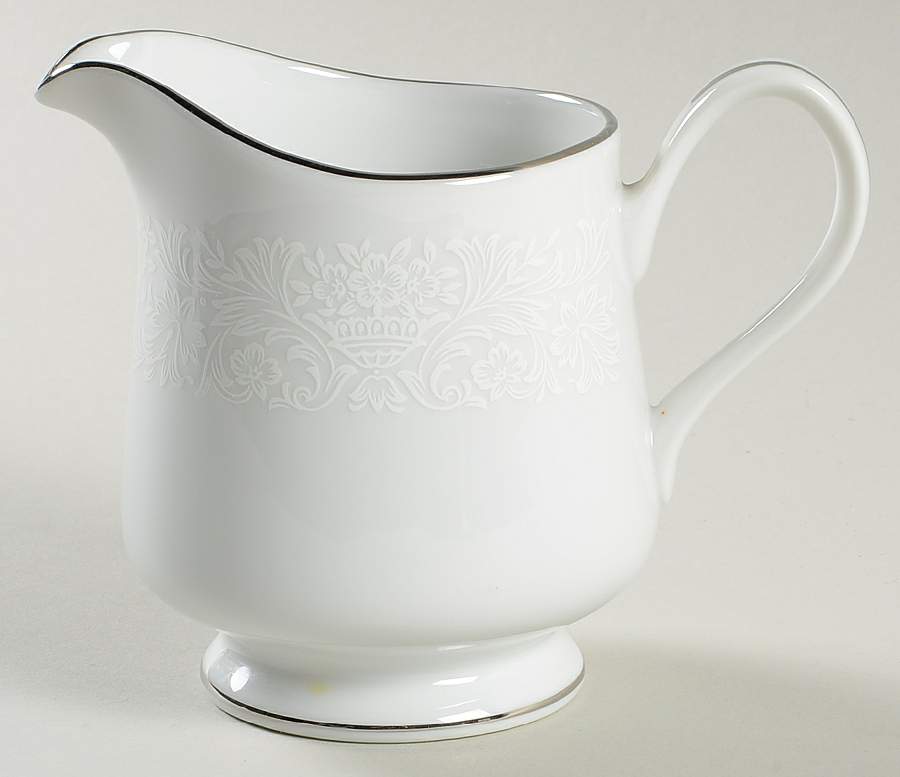 Lace Point Creamer by Diamond Craft-1