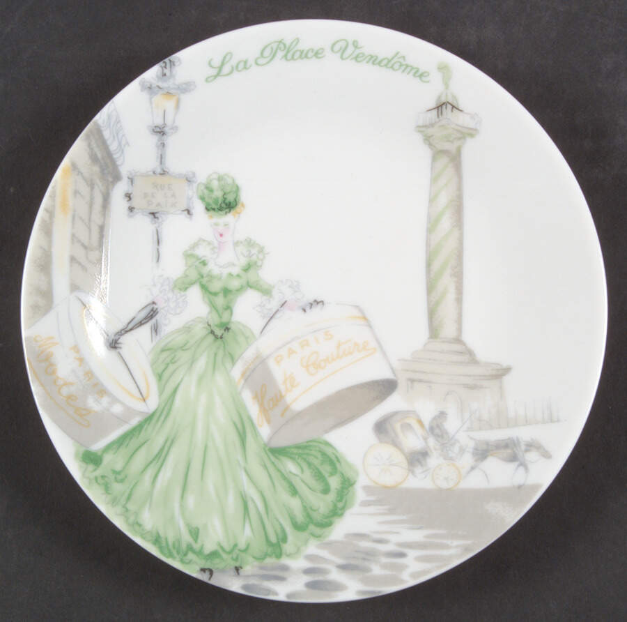 La Parisienne Green Canape Plate by Philippe Deshoulieres-1