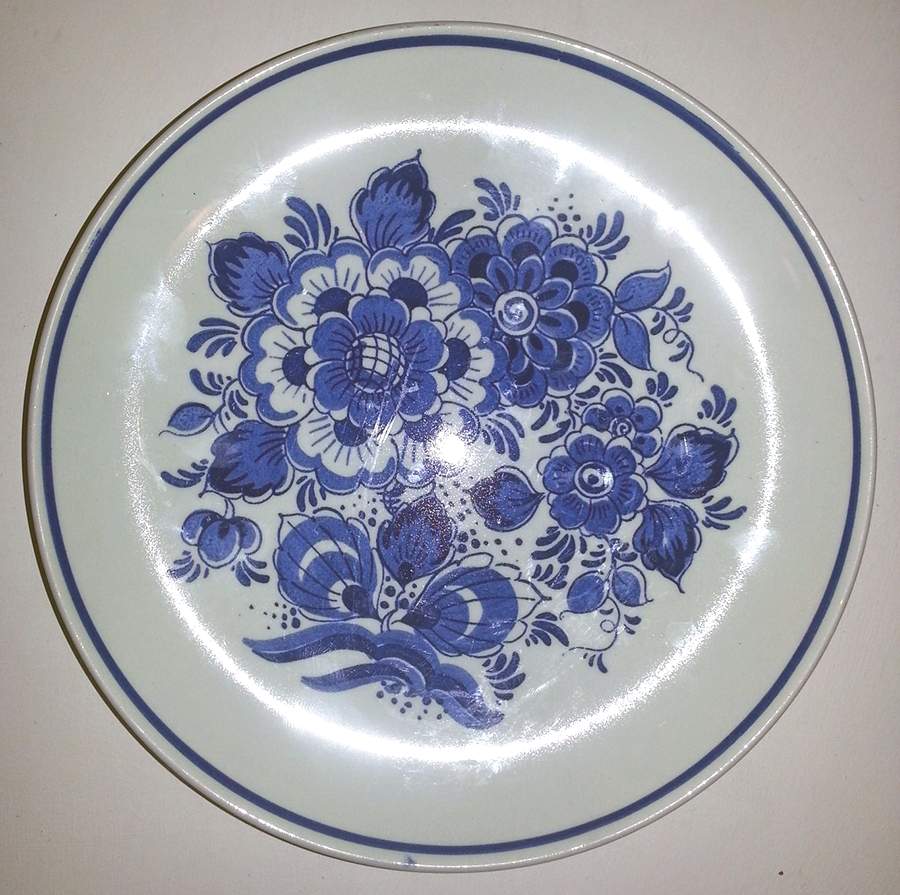 Blauw Delft 8" Wall Plate by Distel-1