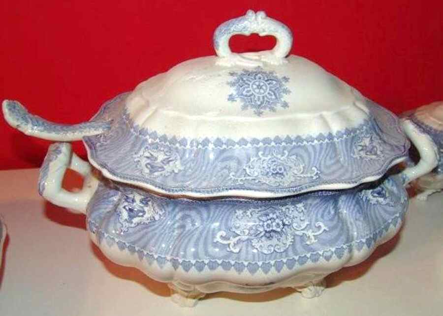 DAV27 Tureen & Lid w/Ladle by Davenport-1