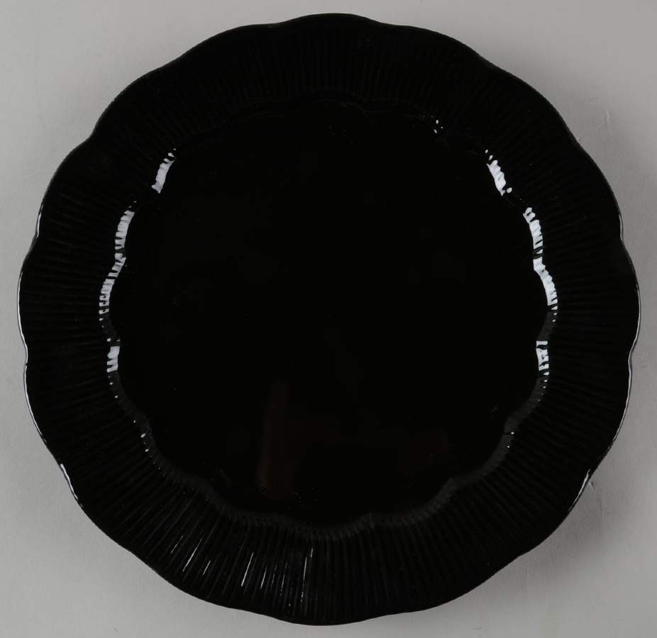 Serendra Black Dinner Plate by David Tutera-1