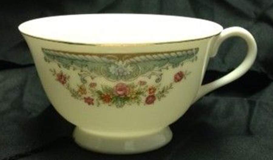 DIA33 Footed Cup by Diamond (Japan)-1