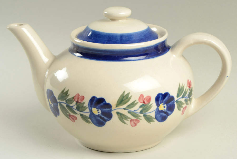 DNP7 Teapot & Lid by Designpac-1