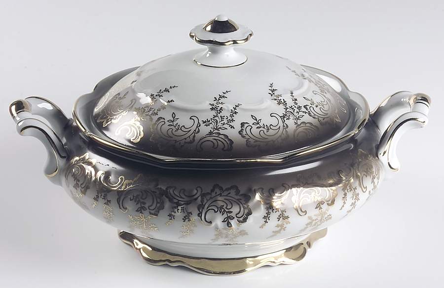 2786 Round Covered Vegetable by Eberthal-1