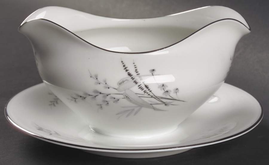 Fairfield Gravy Boat with Attached Underplate by Edelstein-1