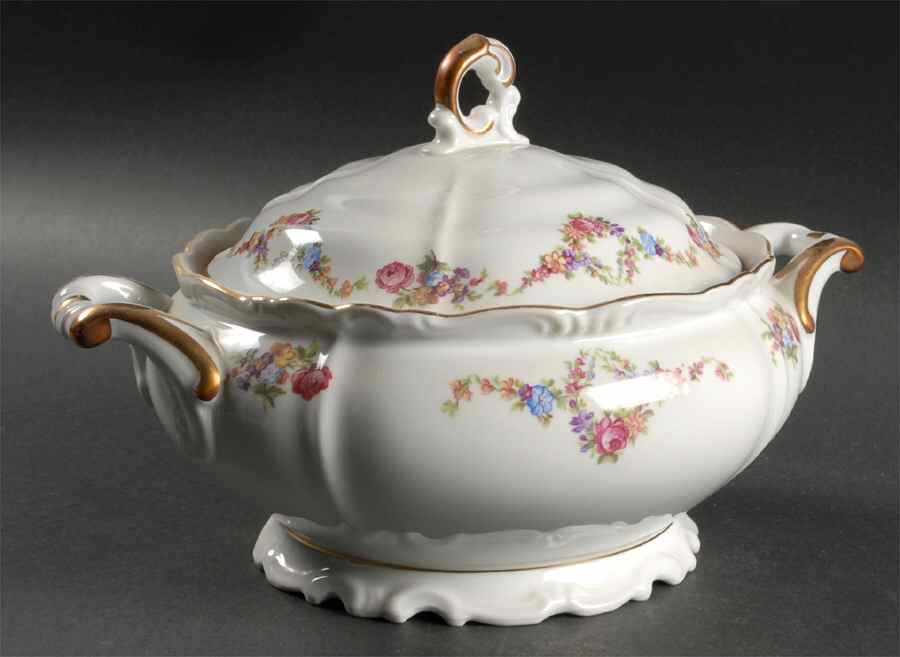 Victoria Round Covered Vegetable by Edelstein-1