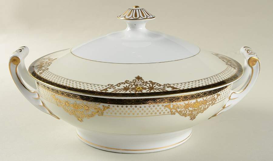 Ambassador 10" Oval Vegetable Bowl by Empress (Japan)-1
