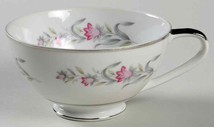 Bella Flora Footed Cup by Empress (Japan)-1