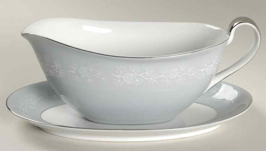Belle Fonte Gravy Boat & Underplate by Empress (Japan)-1