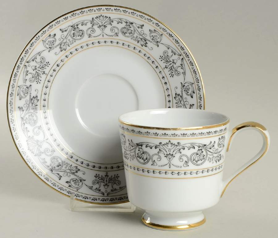 Carillon Footed Cup & Saucer Set by Empress (Japan)-1