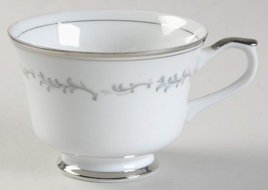 Celebrity Celebration Footed Cup by Empress (Japan)-1